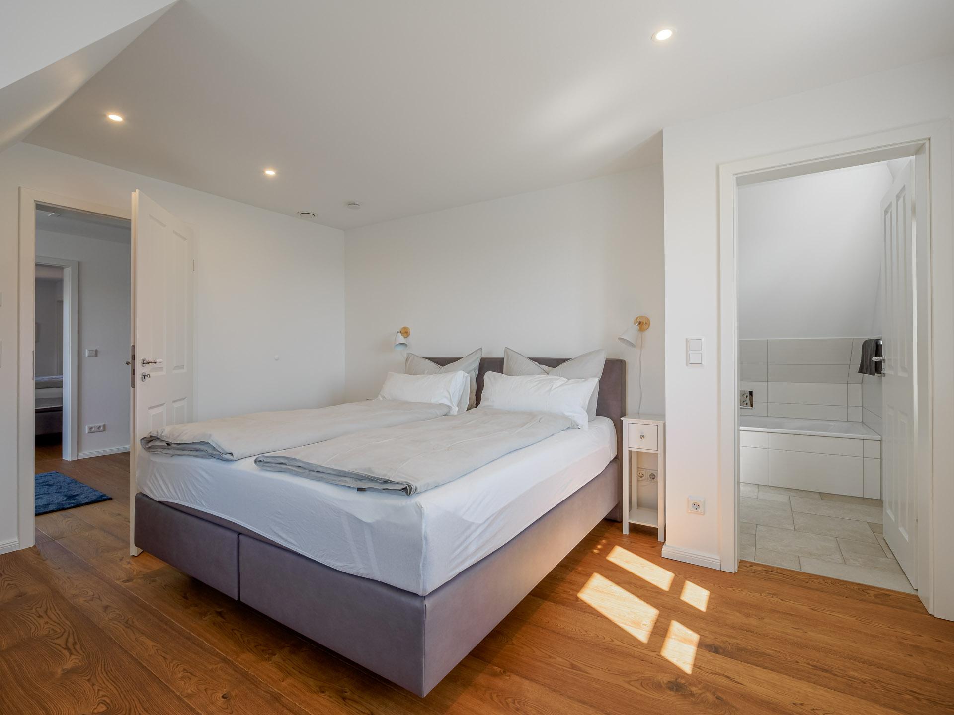 03-1-bedroom-1.jpg