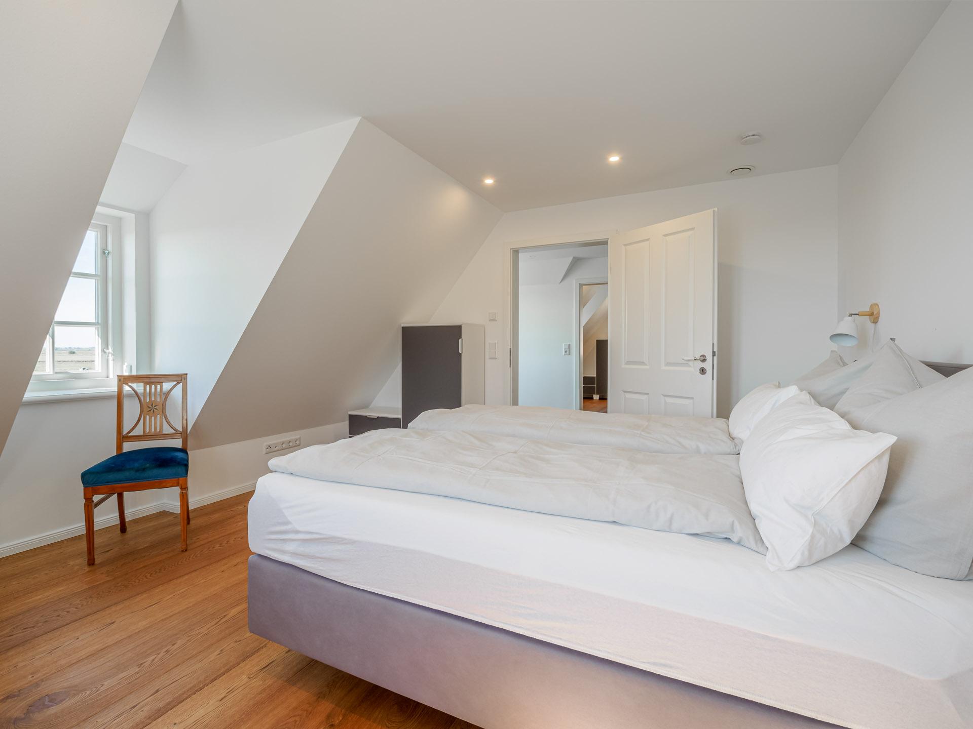 03-1-bedroom-2.jpg
