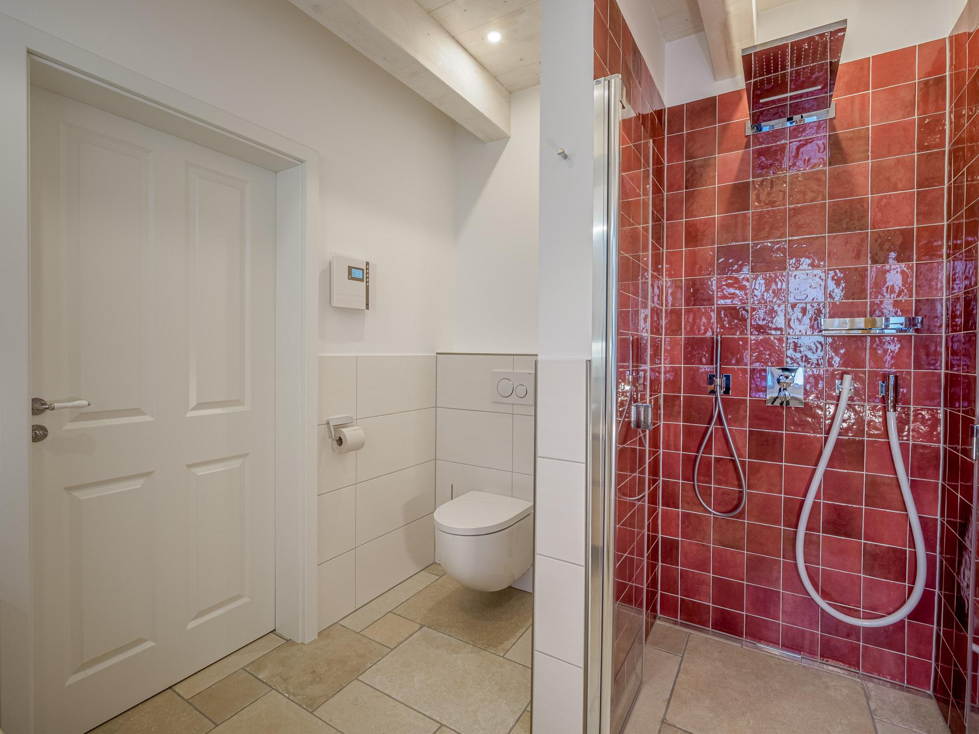 08-3-bathroom-4.jpg